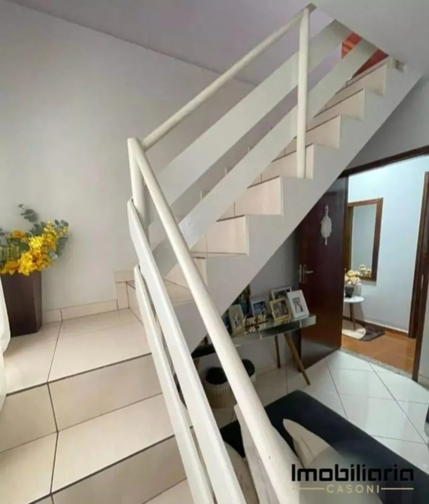 Casa, 4 quartos, 160 m² - Foto 1