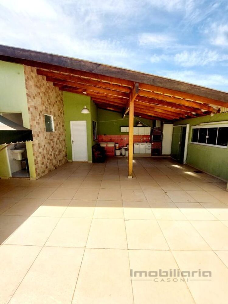 Casa, 3 quartos, 220 m² - Foto 2