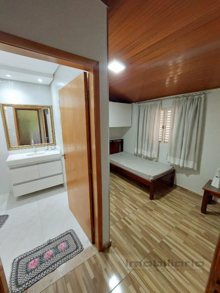 Casa, 3 quartos, 220 m² - Foto 4