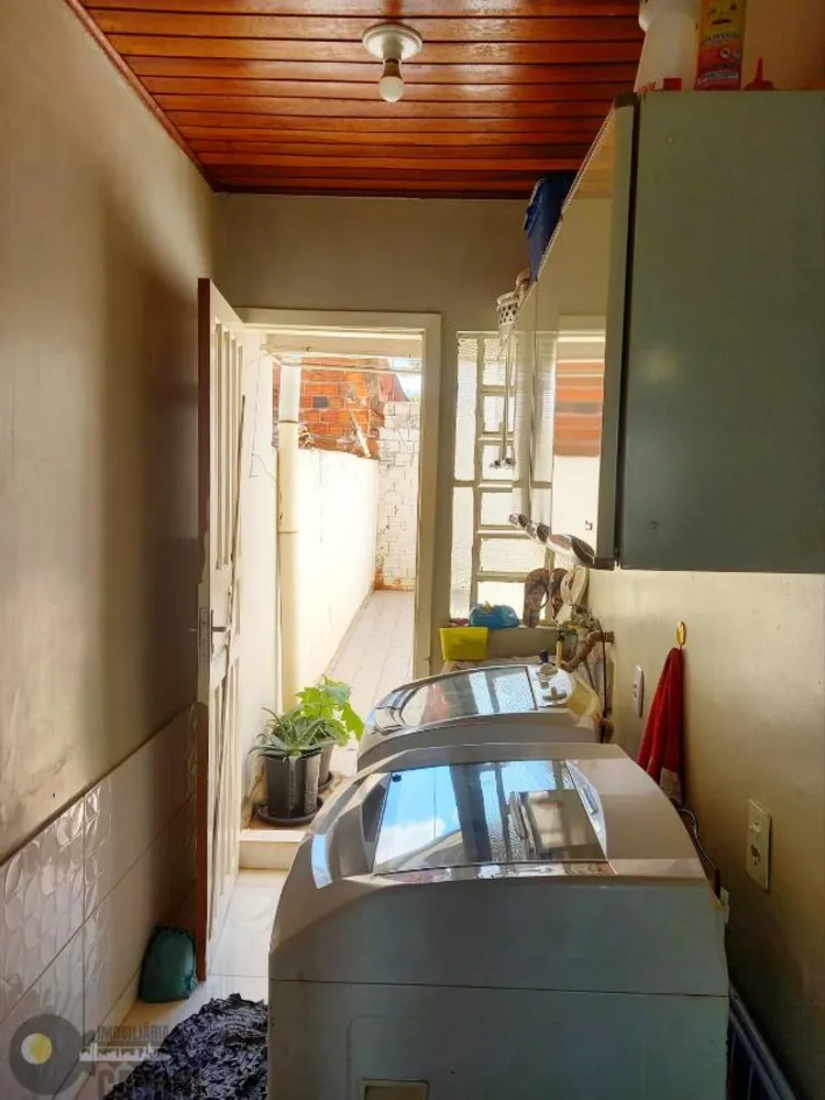 Casa, 3 quartos, 194 m² - Foto 2