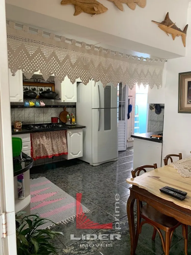 Casa, 4 quartos, 258 m² - Foto 1