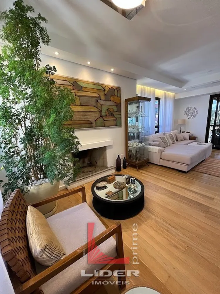 Apartamento, 3 quartos, 160 m² - Foto 1