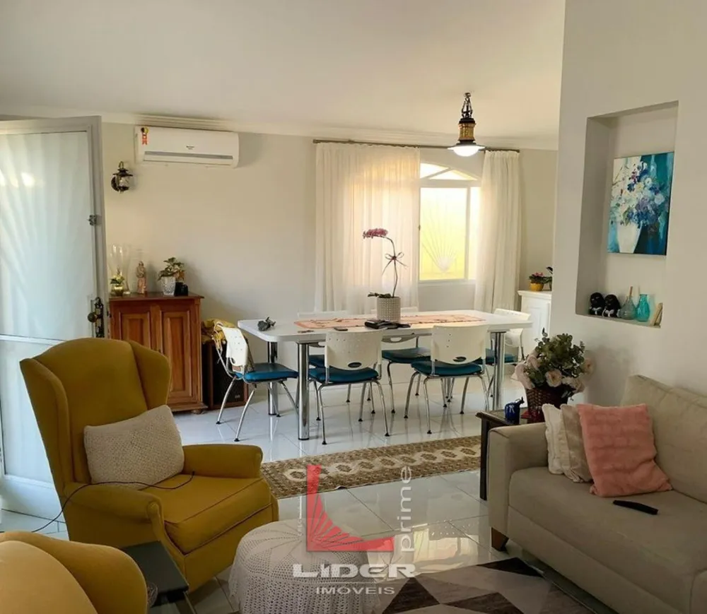 Casa, 3 quartos, 173 m² - Foto 1