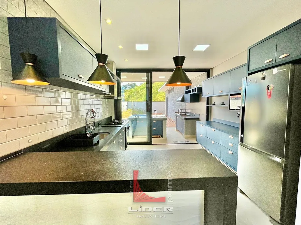 Casa, 3 quartos, 216 m² - Foto 3