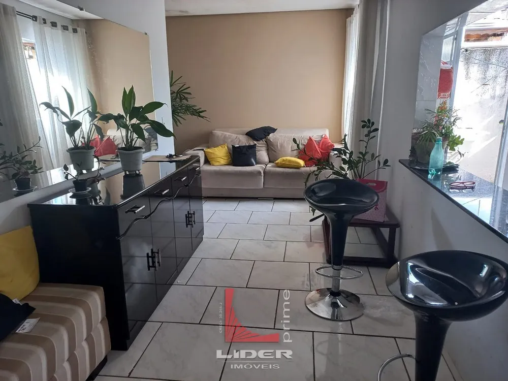 Casa, 4 quartos, 250 m² - Foto 1