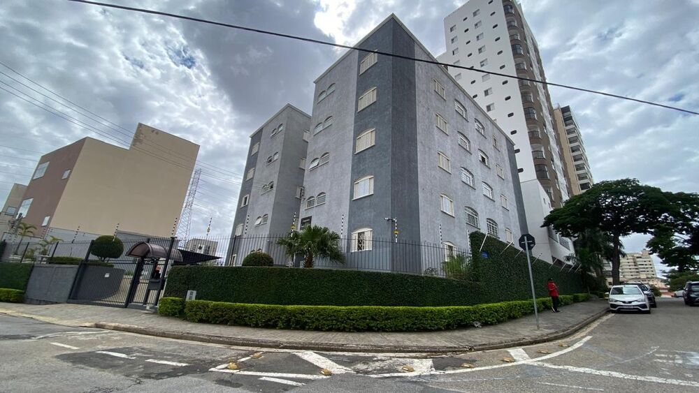 Apartamento para alugar com 3 quartos, 90m² - Foto 1