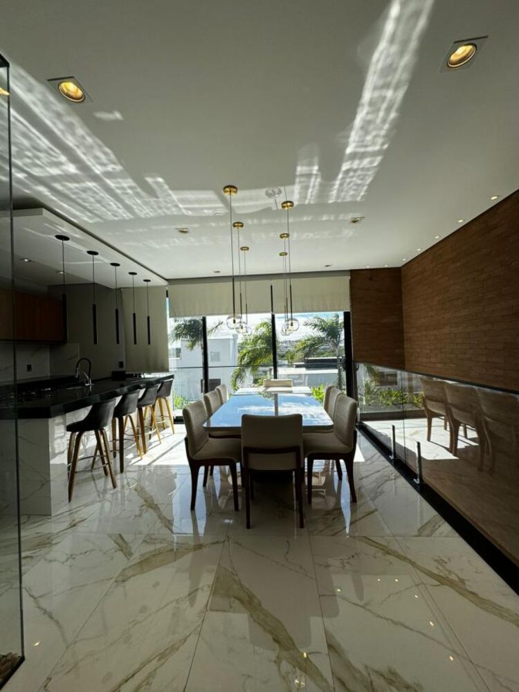 Casa de Condomínio à venda com 3 quartos, 250m² - Foto 5