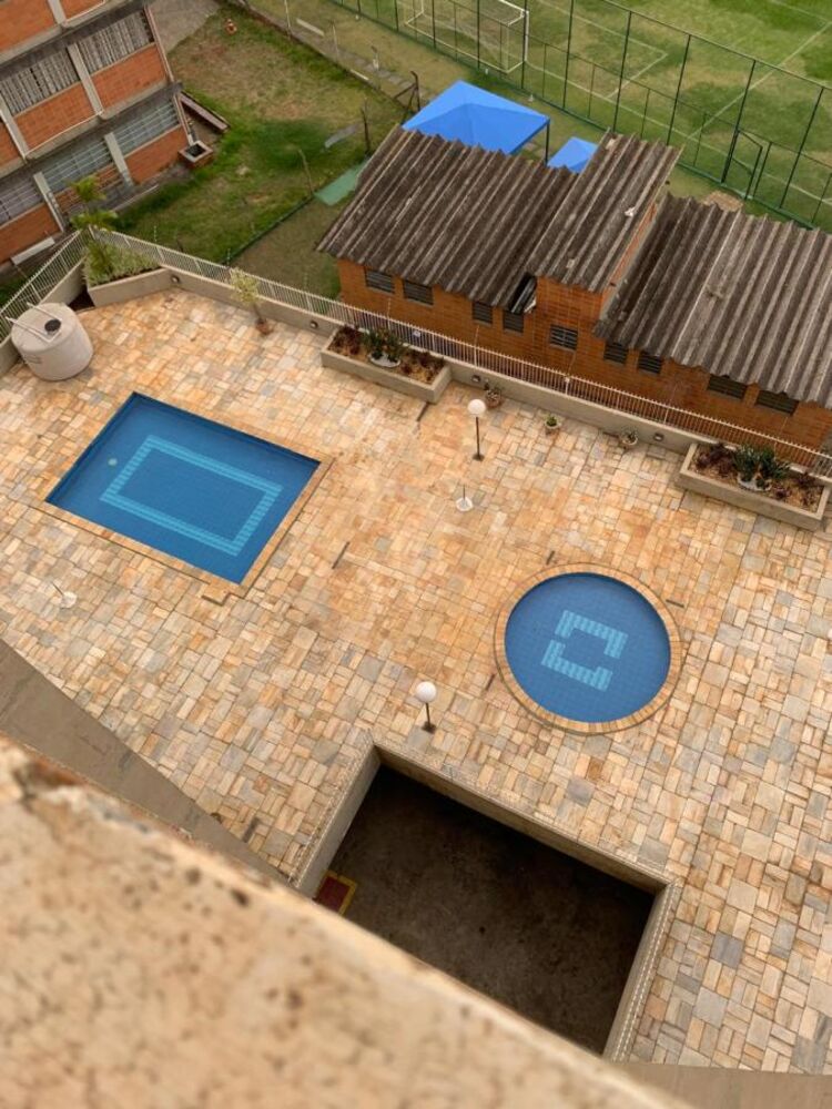 Apartamento à venda com 3 quartos, 145m² - Foto 1