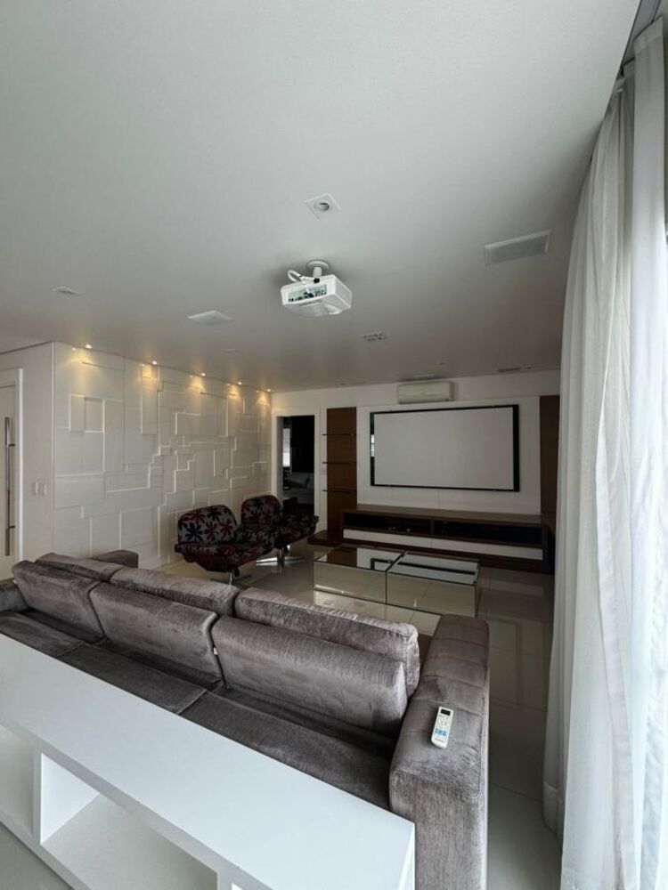 Apartamento, 3 quartos, 232 m² - Foto 2