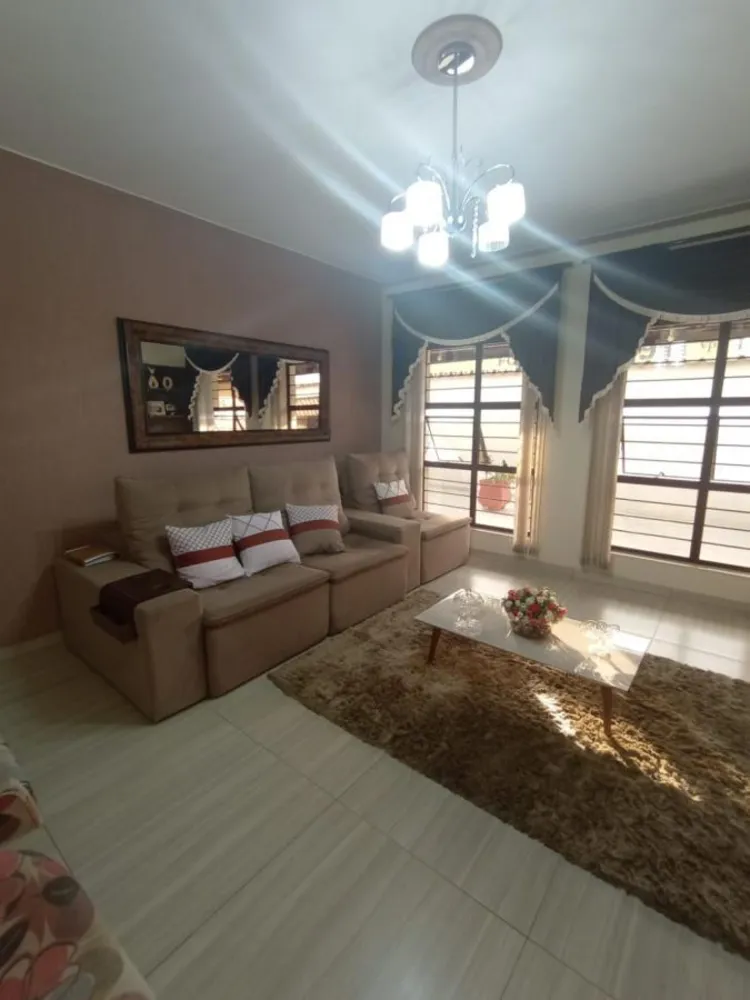 Casa, 3 quartos, 244 m² - Foto 4