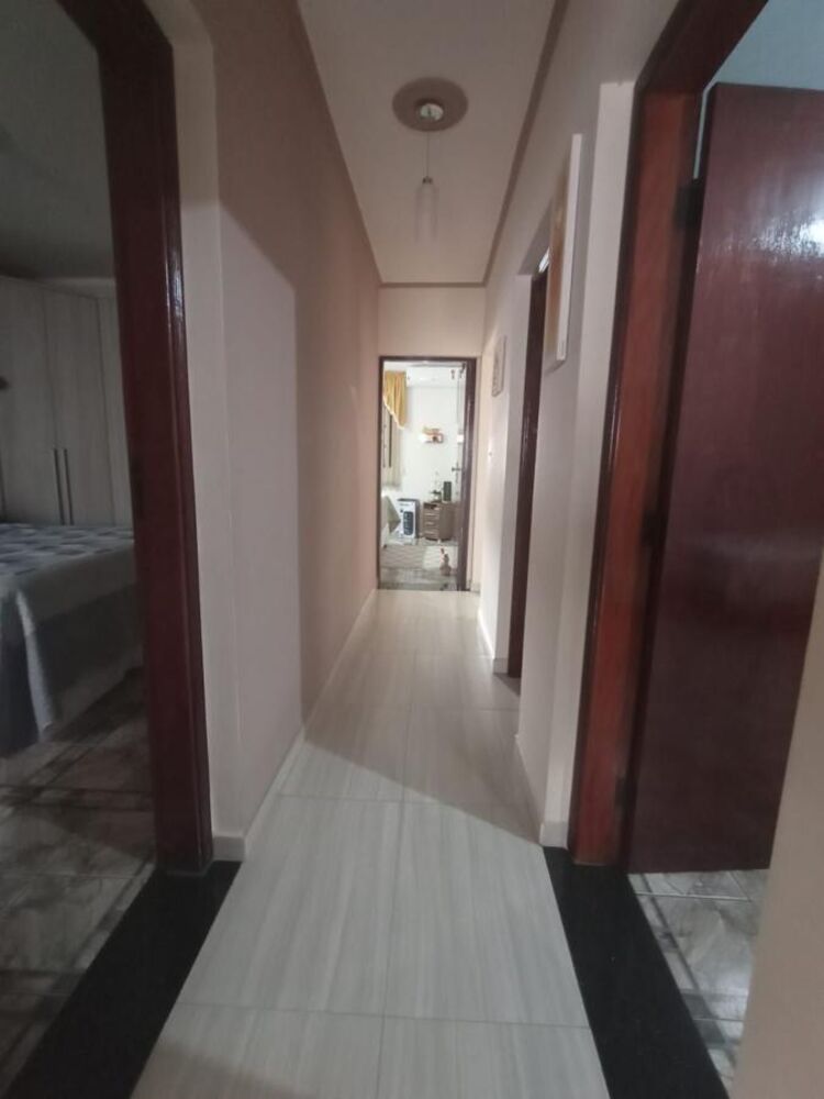Casa, 3 quartos, 244 m² - Foto 1