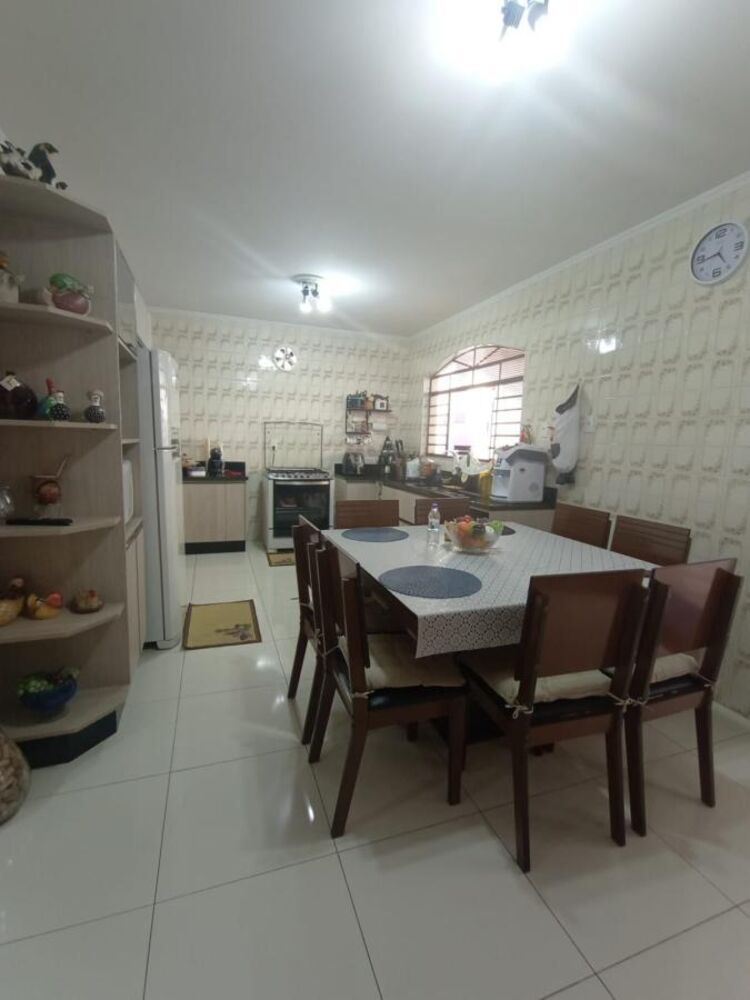 Casa, 3 quartos, 244 m² - Foto 13