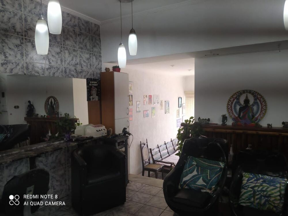 Casa à venda com 3 quartos, 350m² - Foto 7