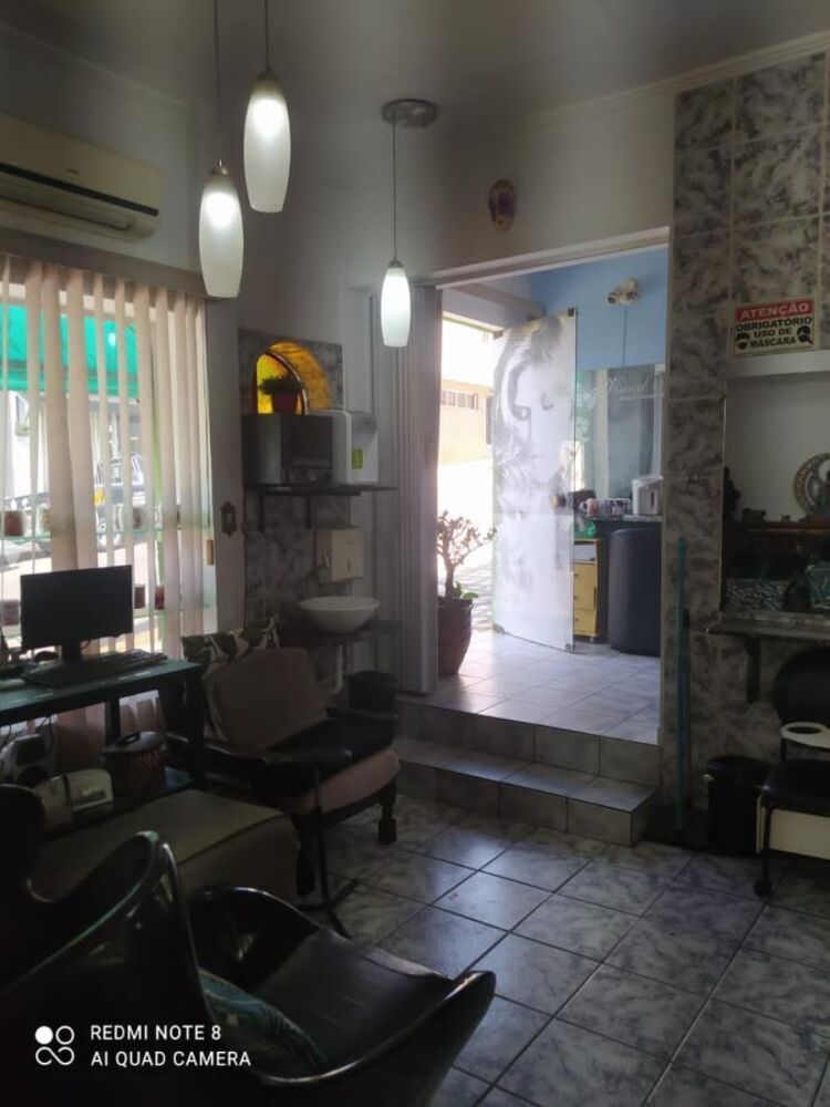 Casa à venda com 3 quartos, 350m² - Foto 3