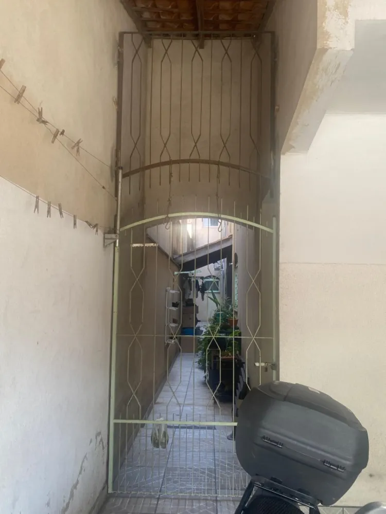 Casa, 5 quartos, 264 m² - Foto 2