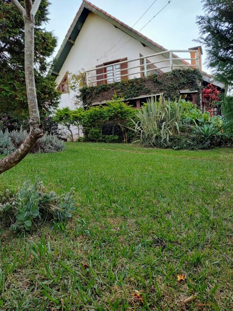 Chácara à venda com 9 quartos, 1000m² - Foto 1