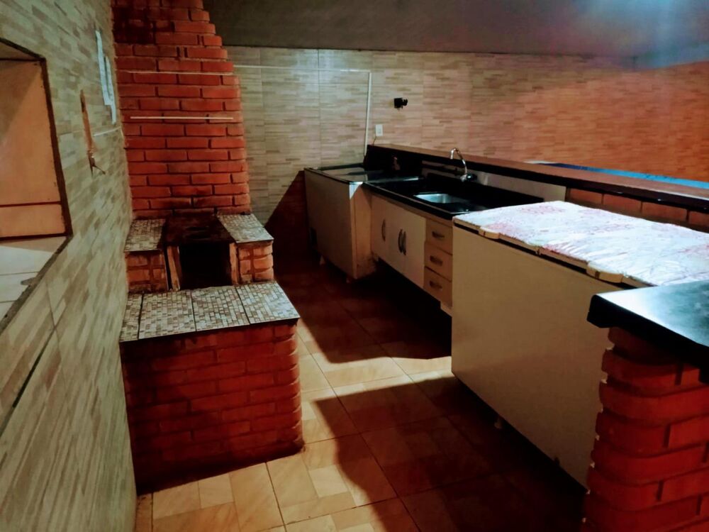 Chácara à venda com 9 quartos, 1000m² - Foto 15