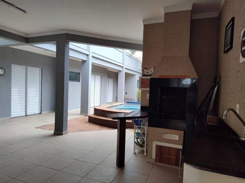 Casa, 3 quartos, 242 m² - Foto 3