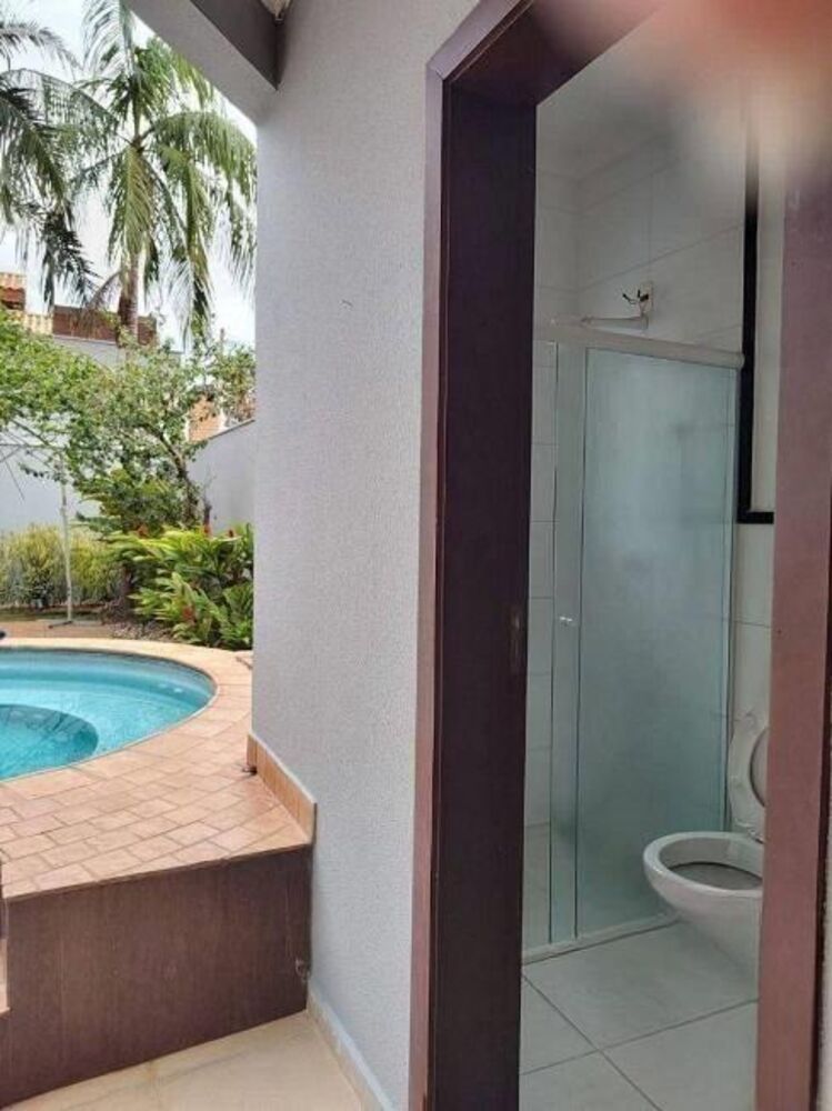 Casa, 3 quartos, 242 m² - Foto 2