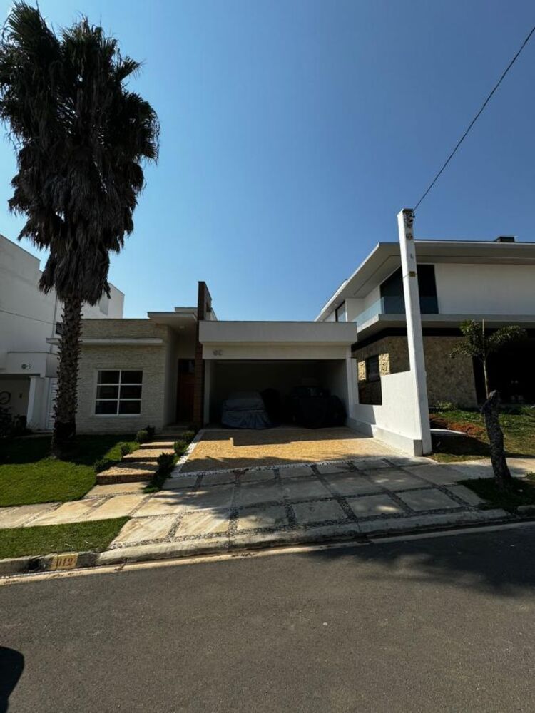 Casa de Condomínio à venda com 3 quartos, 330m² - Foto 3