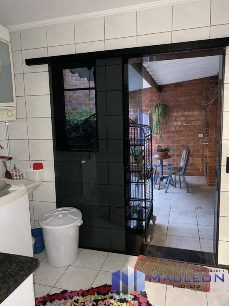Sobrado, 3 quartos, 240 m² - Foto 1