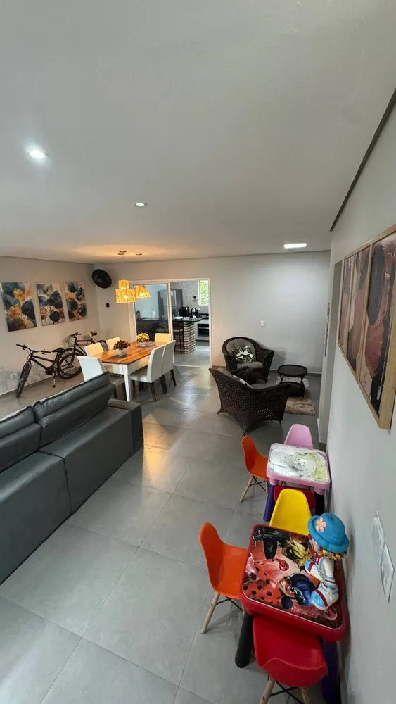Casa, 3 quartos, 270 m² - Foto 1