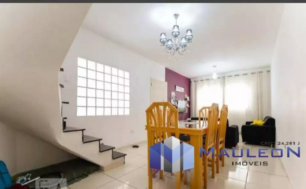 Sobrado à venda com 4 quartos, 160m² - Foto 1