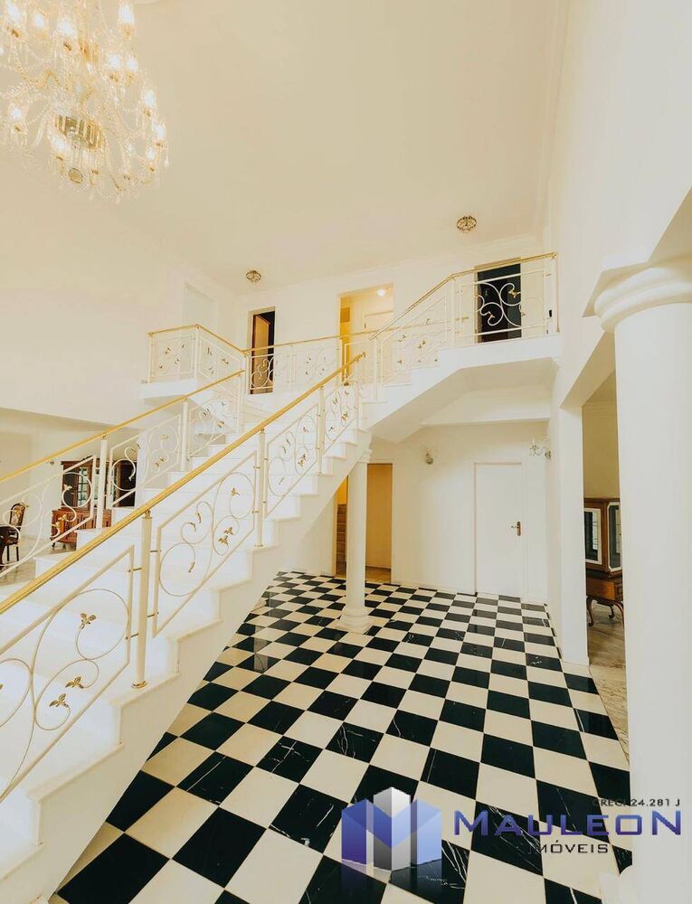 Casa à venda com 10 quartos, 1200m² - Foto 2