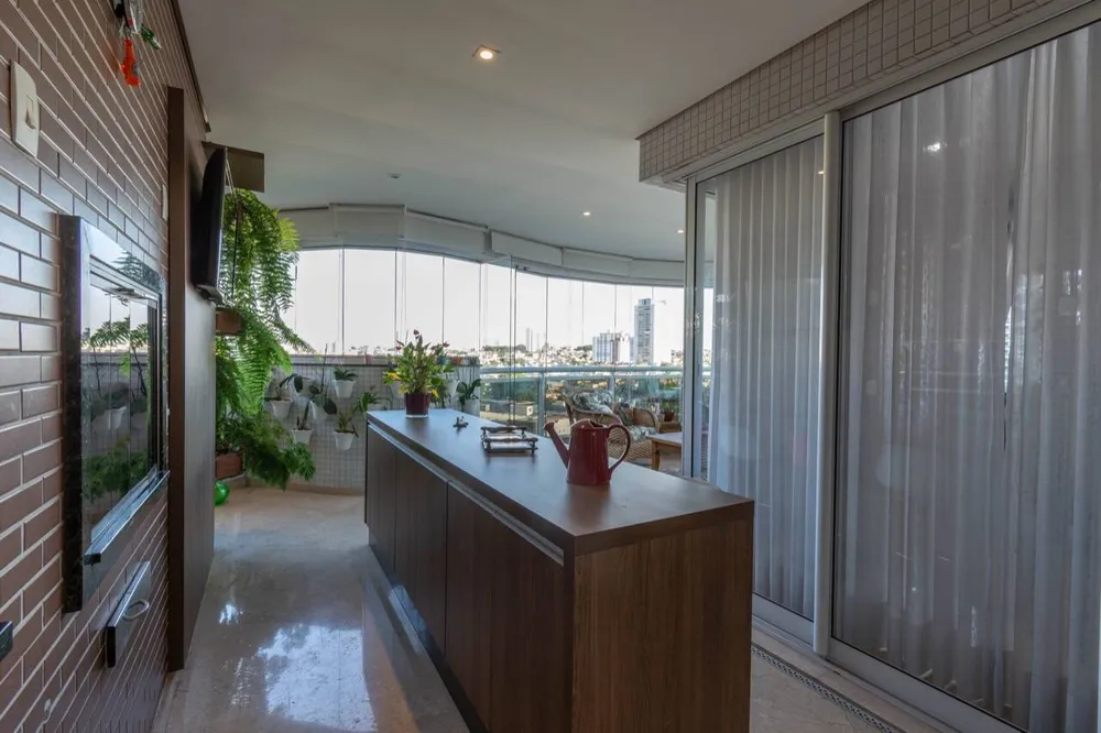 Apartamento, 3 quartos, 200 m² - Foto 1