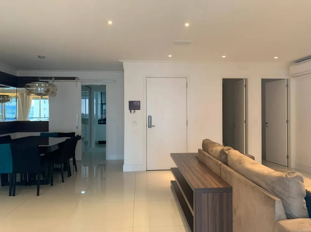 Apartamento, 3 quartos, 159 m² - Foto 2