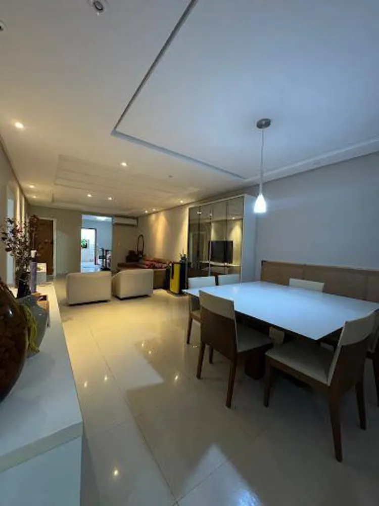 Casa, 3 quartos, 312 m² - Foto 1
