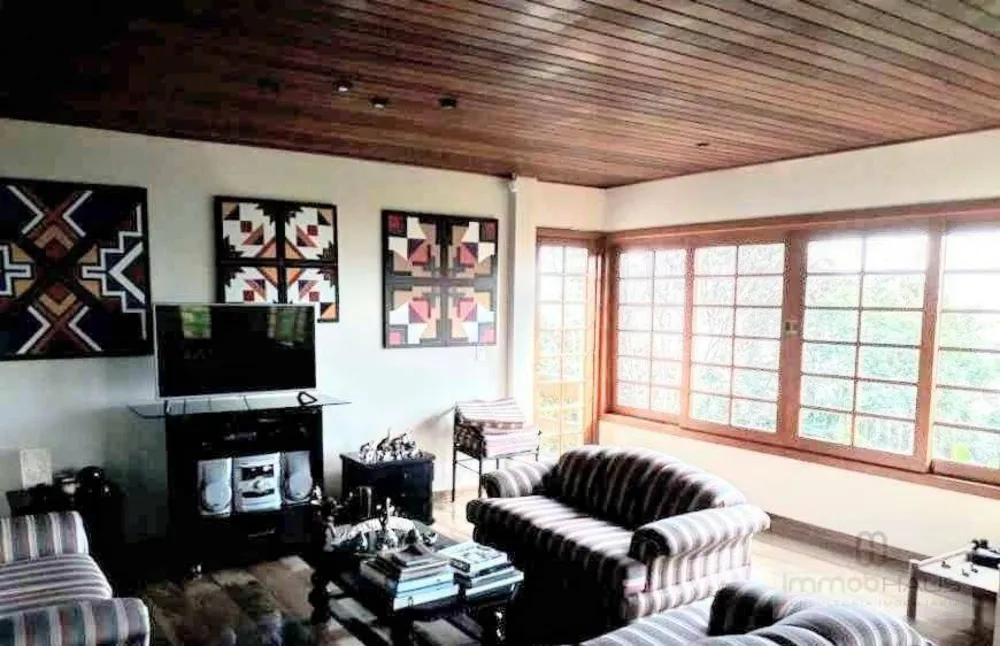 Casa, 2 quartos, 210 m² - Foto 1