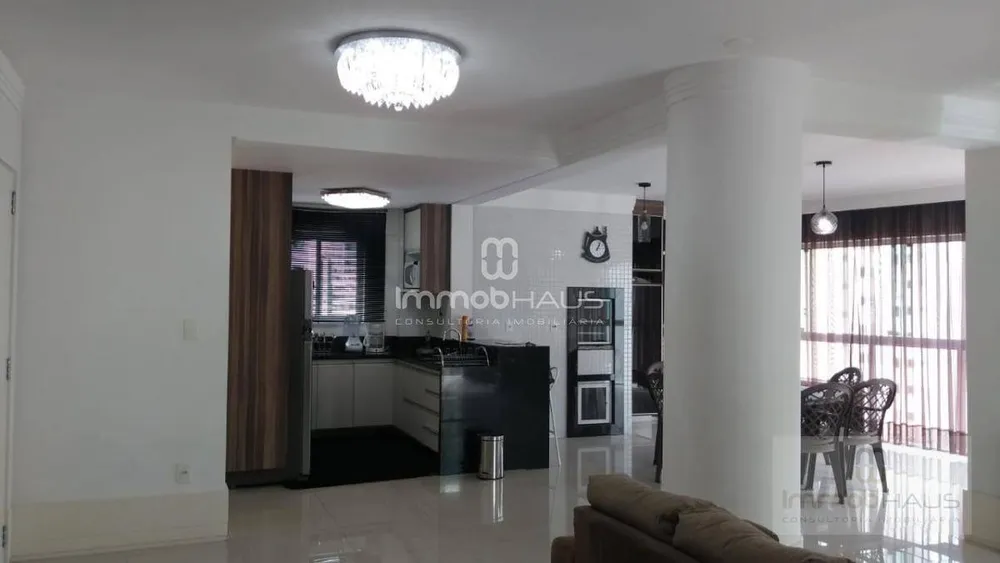 Apartamento, 3 quartos, 132 m² - Foto 1
