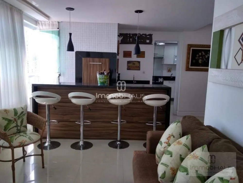Apartamento, 3 quartos, 130 m² - Foto 1