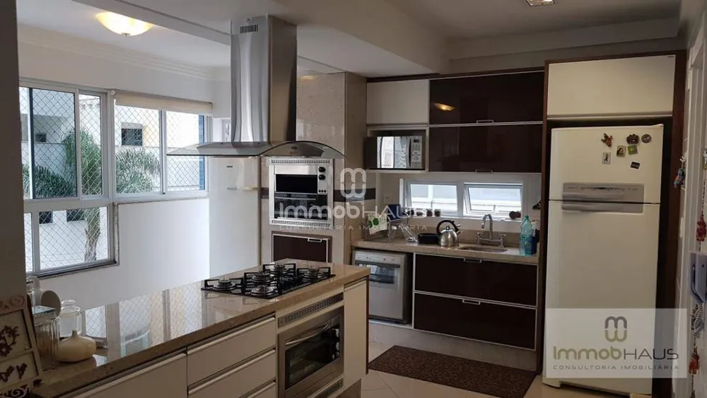 Apartamento, 3 quartos, 225 m² - Foto 4