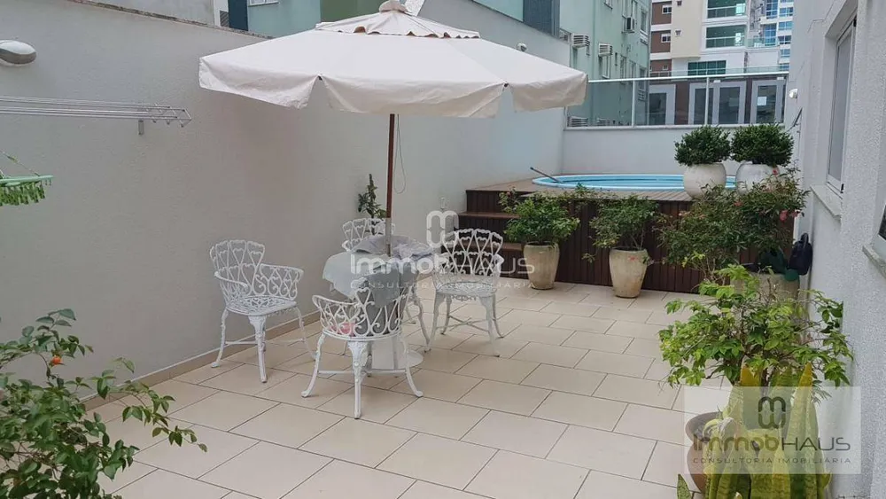 Apartamento, 3 quartos, 225 m² - Foto 1