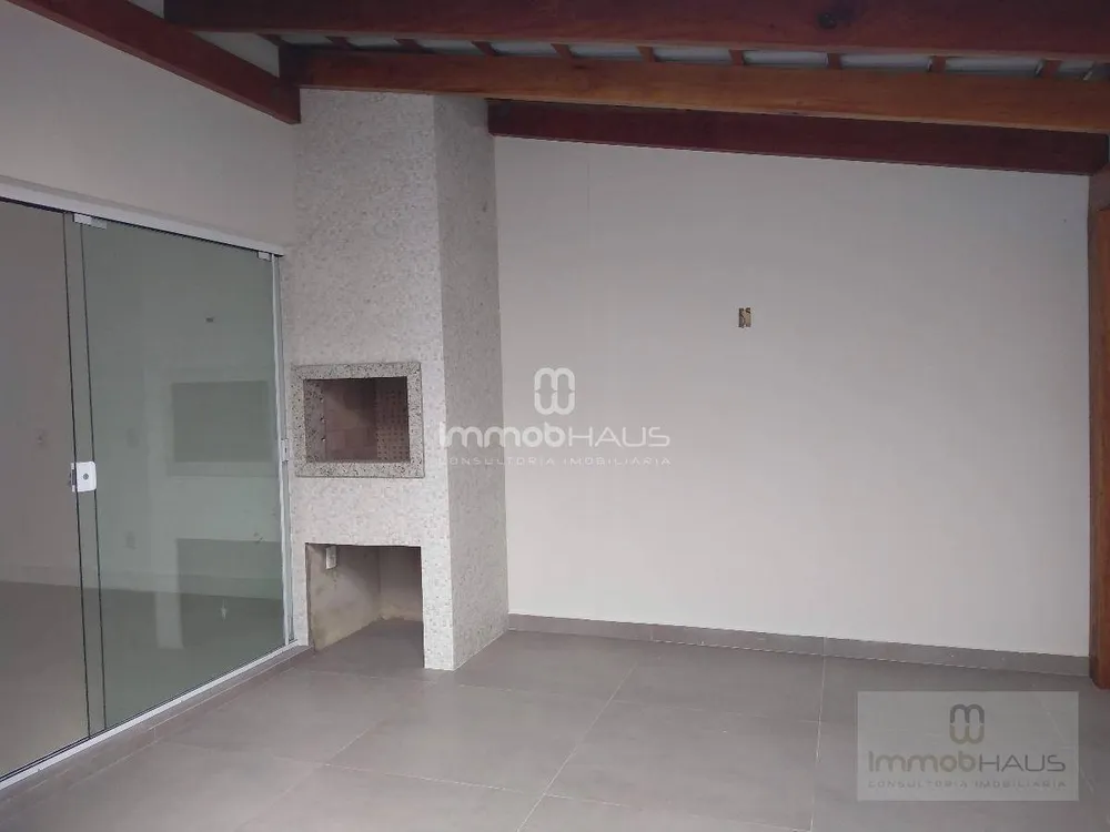 Sobrado, 3 quartos, 182 m² - Foto 2