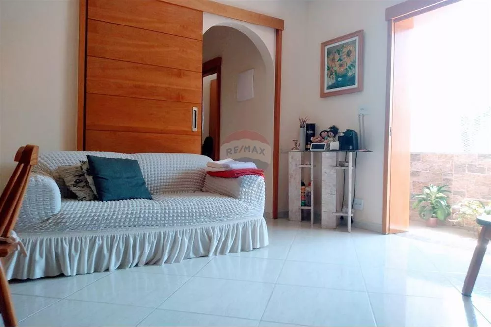 Apartamento à venda com 2 quartos, 45m² - Foto 3