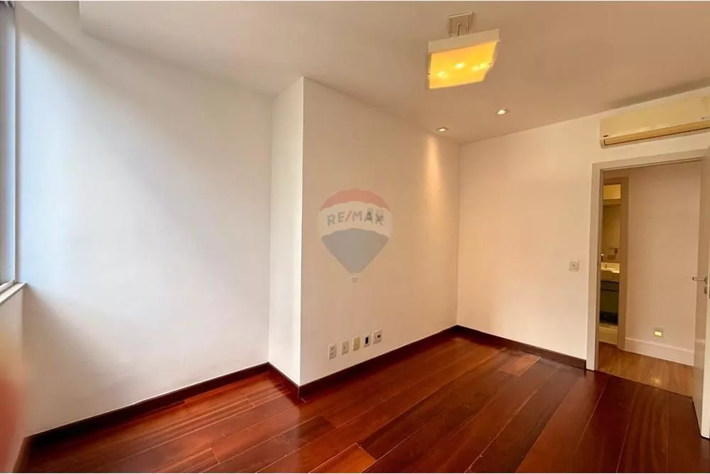 Apartamento, 3 quartos, 100 m² - Foto 2
