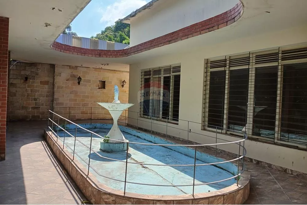 Casa, 4 quartos, 621 m² - Foto 1