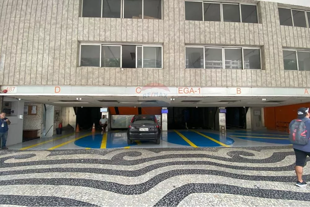 Box-Garagem, 392 m² - Foto 1