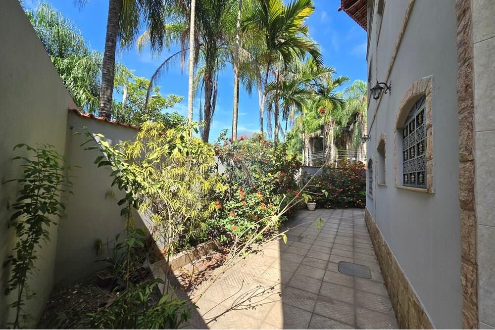 Casa de Condomínio à venda com 4 quartos, 409m² - Foto 4