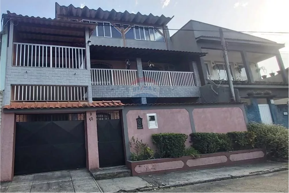 Casa, 4 quartos, 196 m² - Foto 2