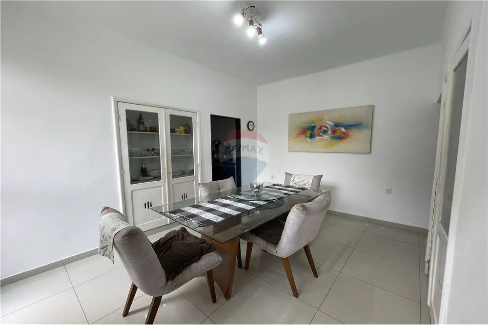 Casa à venda com 3 quartos, 309m² - Foto 4