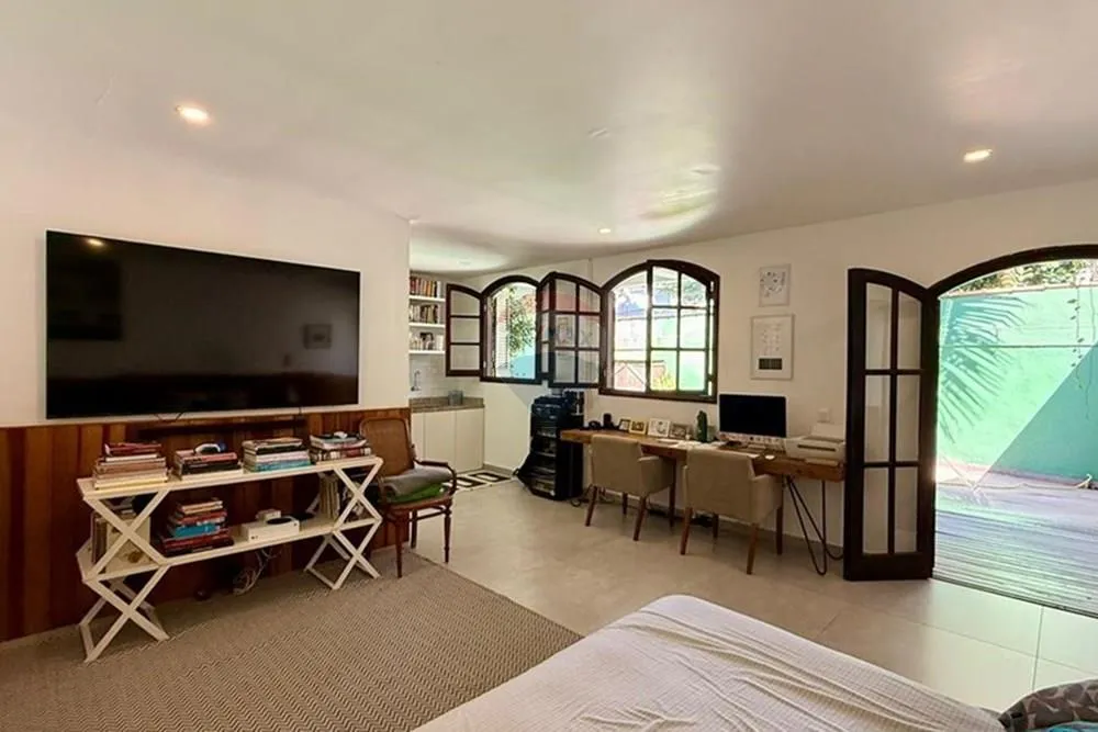Casa, 3 quartos, 252 m² - Foto 3