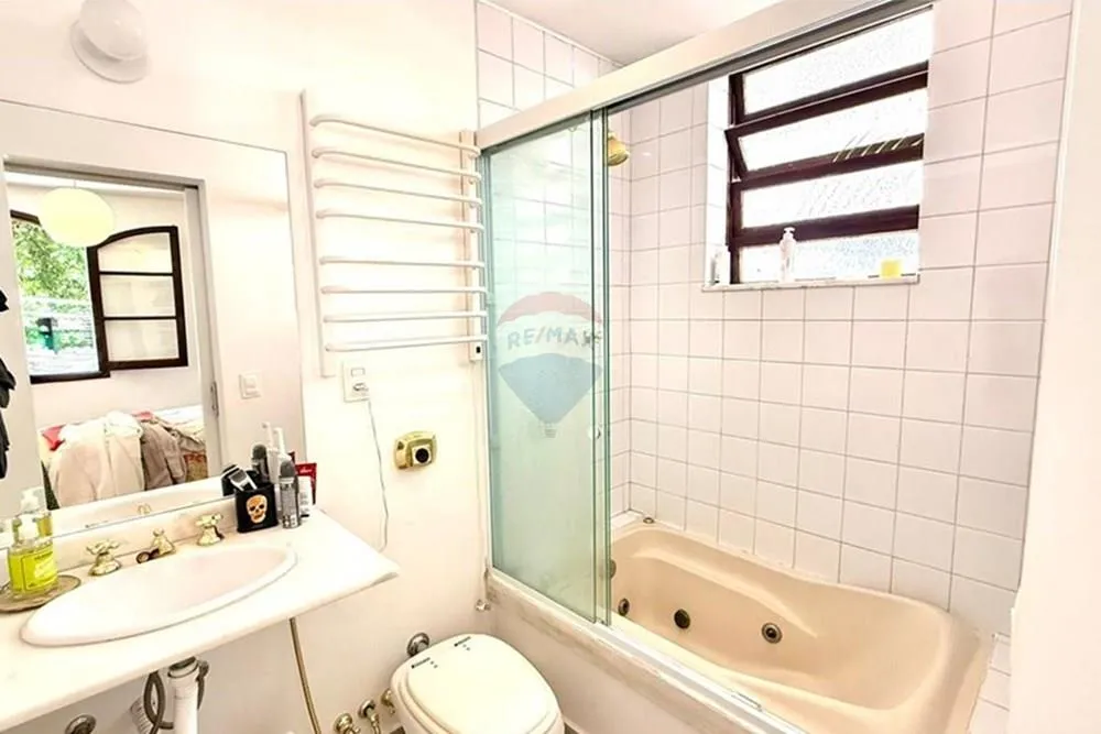 Casa, 3 quartos, 252 m² - Foto 28