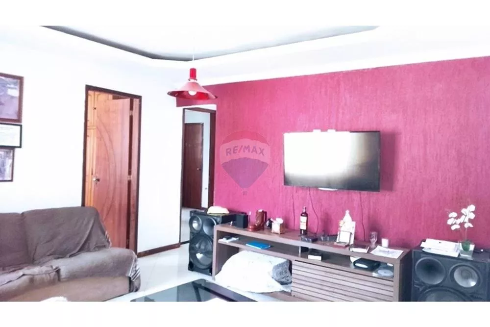 Casa, 2 quartos, 218 m² - Foto 1