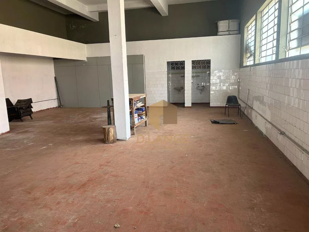 Sobrado à venda com 3 quartos, 369m² - Foto 2