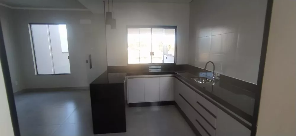 Casa de Condomínio à venda com 2 quartos, 175m² - Foto 3