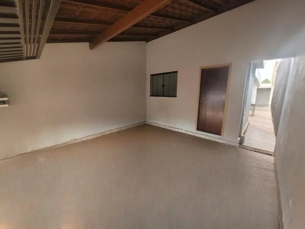 Casa à venda com 3 quartos, 125m² - Foto 2